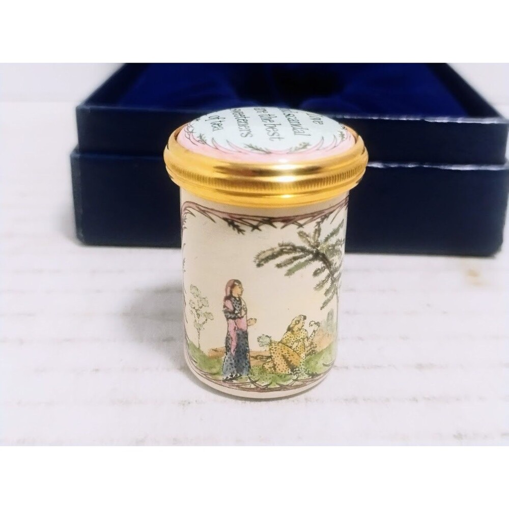 VTG HALCYON DAYS ENAMELS HANDPAINTED LOVE AND SCANDAL SCREW TOP TRINKET BOX
